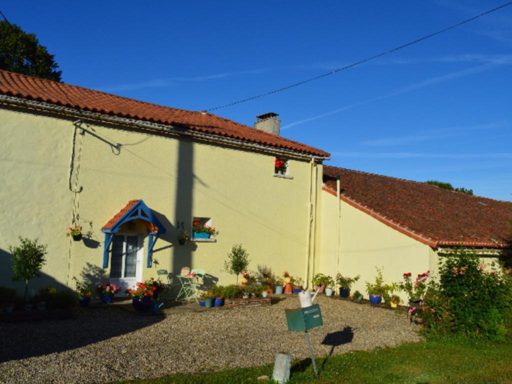 Homestay Arrabella Availles-Limouzine Exteriér fotografie